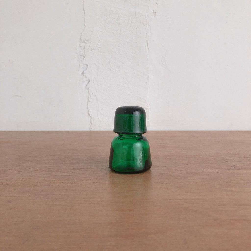 バルサム瓶 [ミドリ] 大 30ccφ4.9xH7.3cm